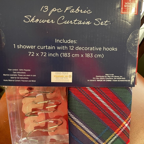 NWT Winter Plaid Holiday Shower Curtain & Santa Boots Hooks - Picture 2 of 3